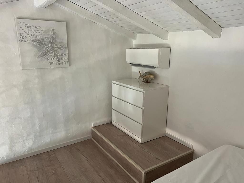 Ginepro, Baia Caddinas Apartment *